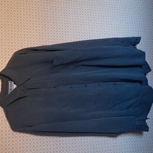 Men's grey buttondown shirt